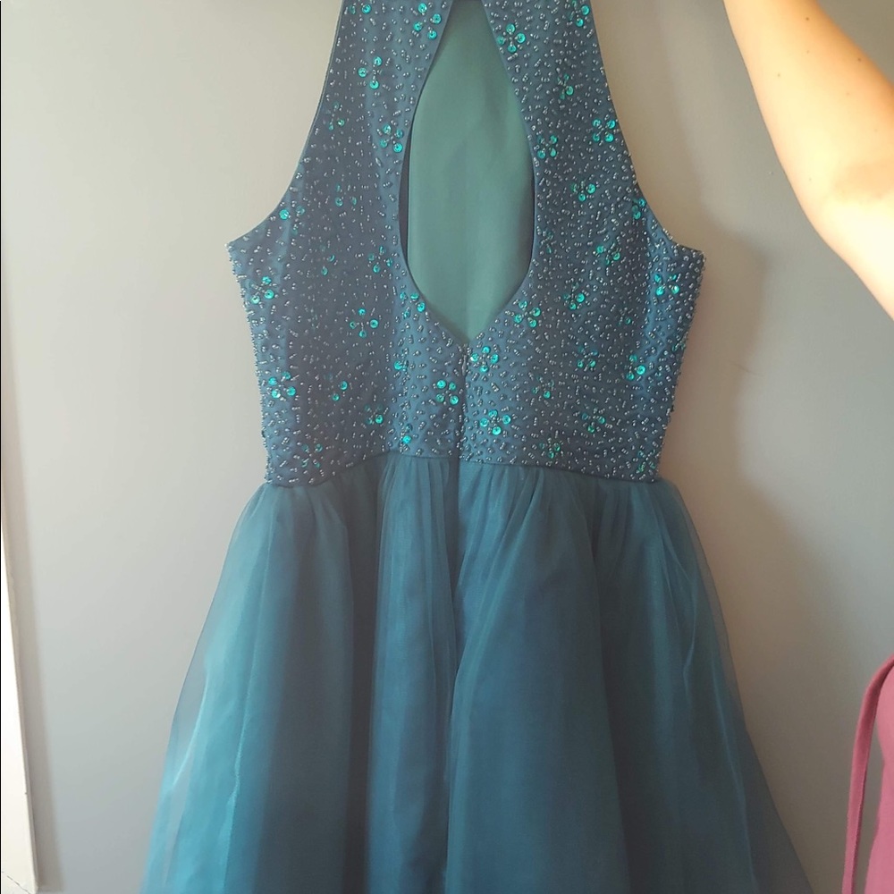 Teal grad dress - Picture 2 of 4